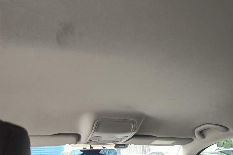 Used Skoda Octavia 2016 1.6L Automatic Front-Wheel Drive Model Headliner