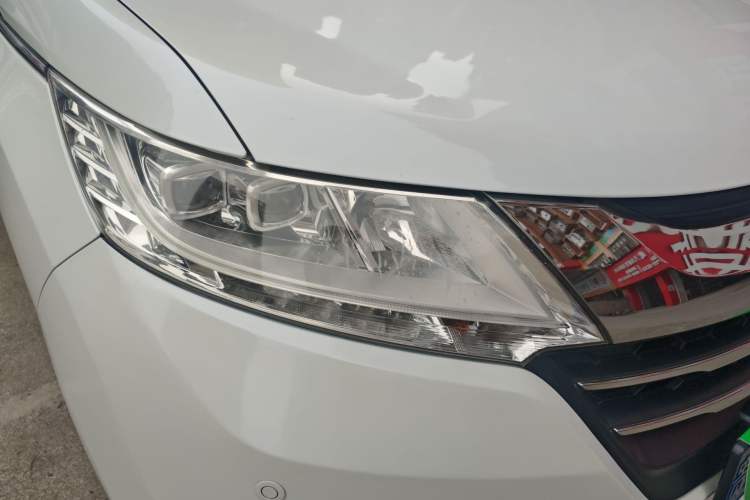 Used Honda Odyssey 2015 2.4L Supreme Edition Right Front Headlight