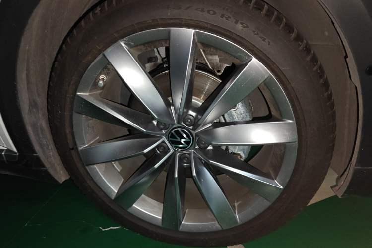 Used Volkswagen FAW-Volkswagen CC 2023 Hunting Vehicle 380TSI Hunter's Heart Edition
