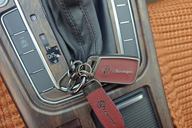 Used Volkswagen Magotan 2019 330TSI DSG Luxury Model China V Standard Vehicle Key