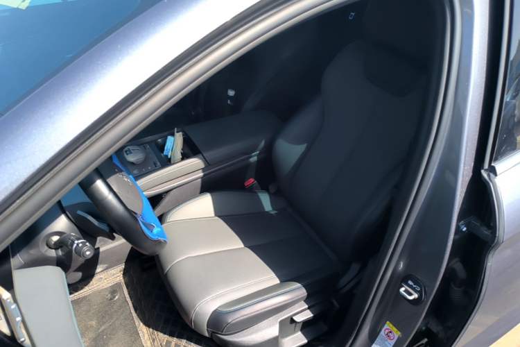 Used BYD Qin L 2025 DM-i Smart Drive 80KM Leading Model