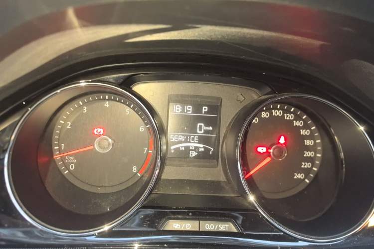 Used Volkswagen C-TREK 2018 230TSI DSG Luxury Version
