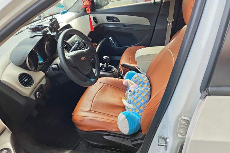 Used Chevrolet Cruze 2015 1.5L Classic SE MT
