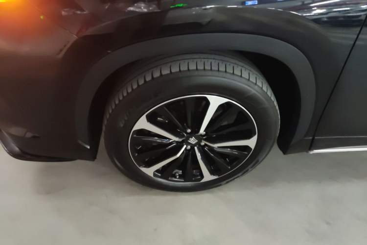 Used Toyota Crown Kluger 2022 2.5L HEV Four-Wheel Drive Premium Edition Left Front Wheel Hub