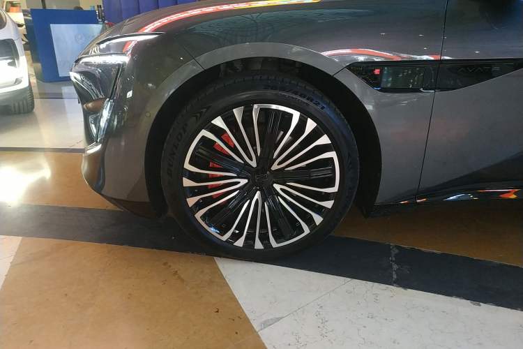 Used Avatr 12 2025 Ultra Extended-Range Edition
