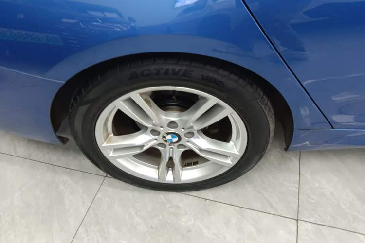 Used BMW 3 Series GT 2016 328i Design Package Model Right Rear Wheel Hub