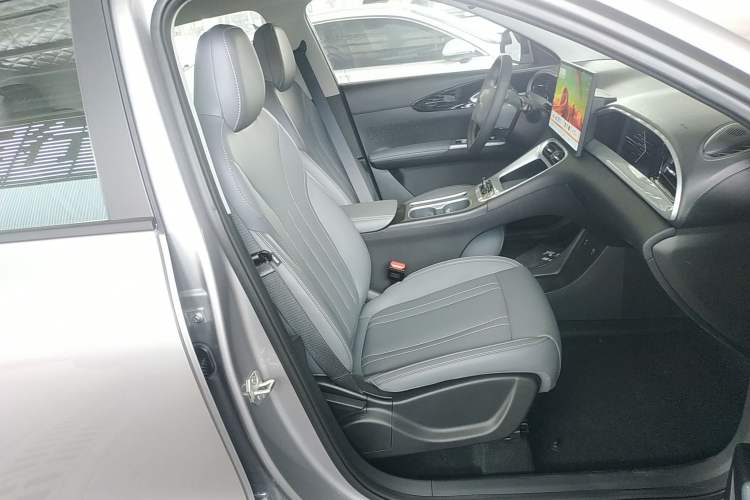 Used Geely Galaxy Geome 2026 Model 310km Dream Edition Right Front Seat