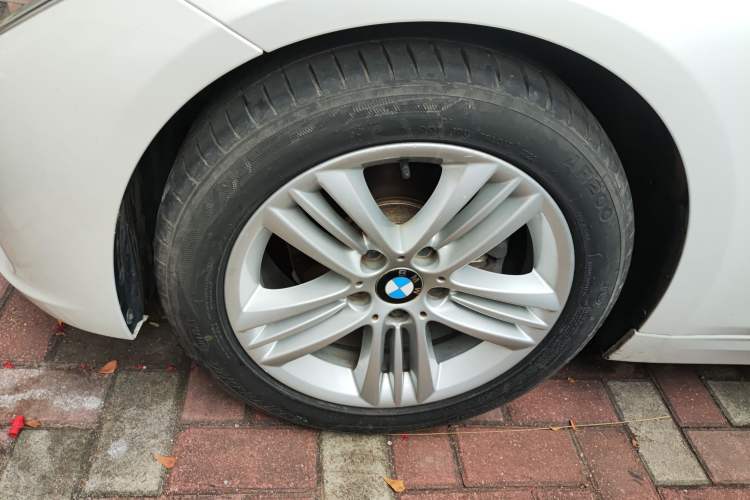 Used BMW 3 Series 2017 320Li Fashion Model
