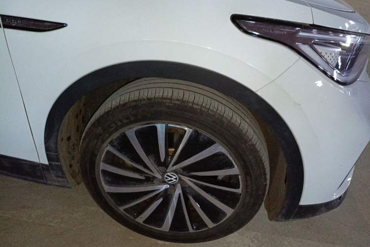 Used Volkswagen ID.4 X 2021 Pro Smart Long-Range Edition Right Front Wheel Hub