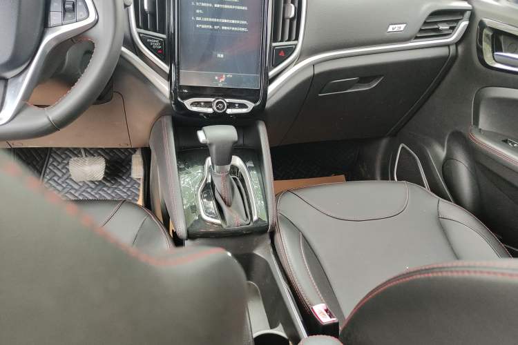 Used Brilliance V3 2017 1.5L Automatic Smart Version Gear Lever