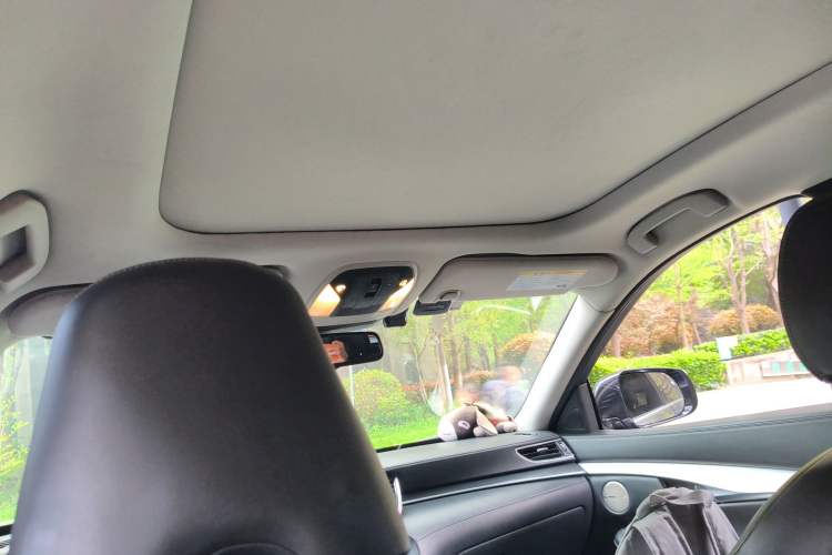 Used Infiniti QX50 2018 2.0T Four-Wheel Drive Smart Edition Headliner