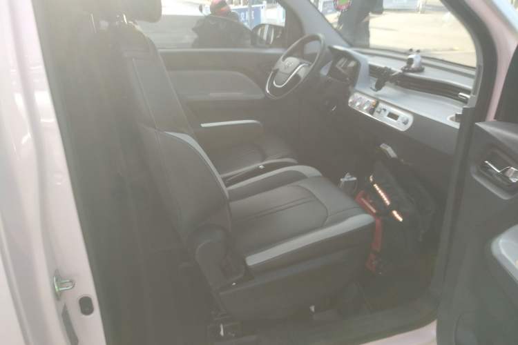 Used Wuling Hongguang MINIEV 2021 Macaron Premium Model – Lithium Iron Phosphate Right Front Seat