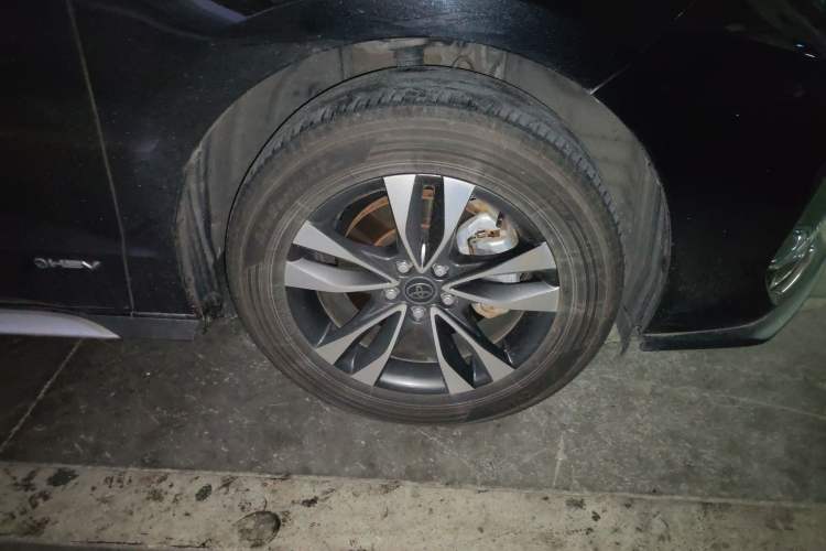 Used Toyota Granvia 2024 2.5L Hybrid Luxury Edition Right Front Wheel Hub