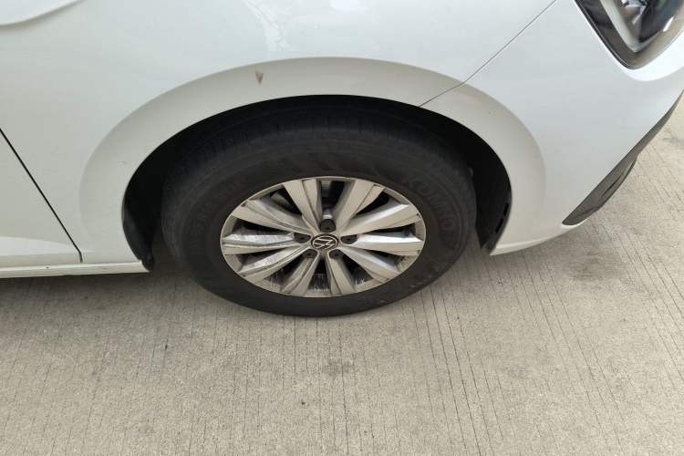 Used Volkswagen Lavida 2023 New Sharp 1.5L Automatic Excellent New Edition Right Front Wheel Hub