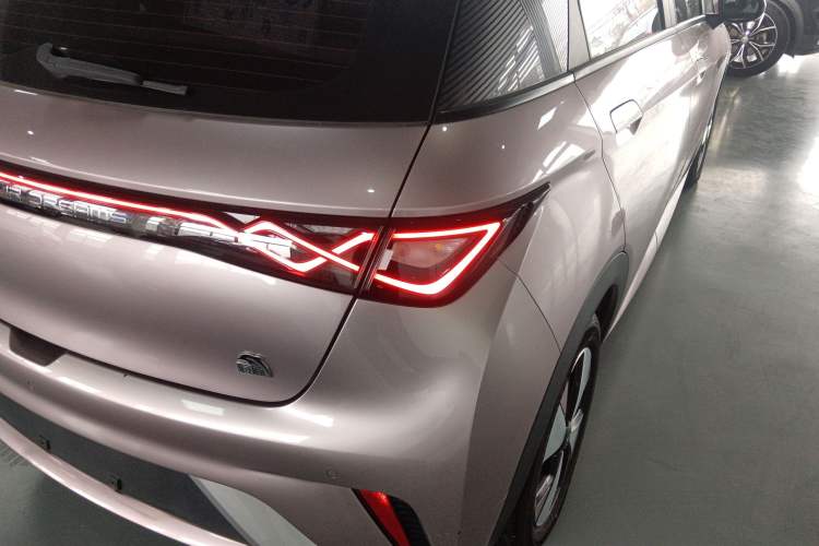 Used BYD Dolphin 2023 420 km Free Version
