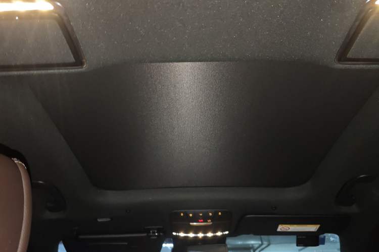 Used Mercedes-Benz GLC 2020 GLC 300 L 4MATIC Dynamic Edition Headliner