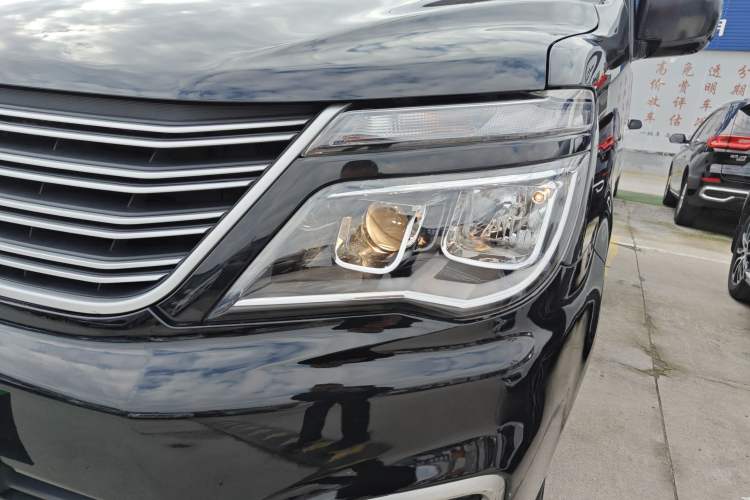 Used FORTHING Lingzhi 2022 M5L 1.6L Utility Model 7 Seats
