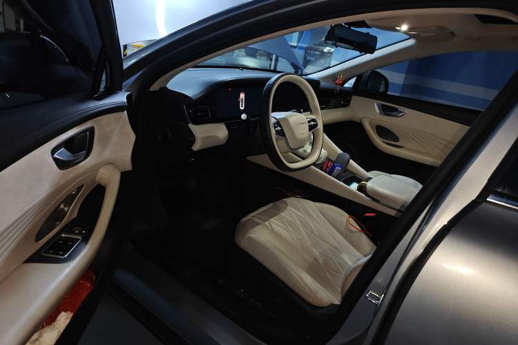 Used Roewe D7 2023 DMH 125km Excellence Edition Driver Seat