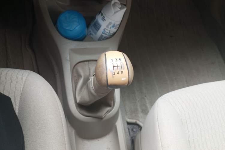 Used Nissan Livina 2010 Jingyue Edition 1.6L Manual All-Around Model