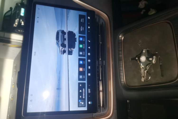 Used Dongfeng eπ eπ008 2024 210Max Range-Extended Version 6 Seats