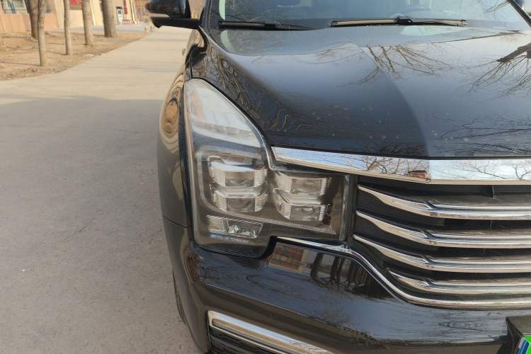 Used GAC Trumpchi GS8 2017 320T Two-Wheel Drive Luxury Smart Connectivity Version (7 Seats) Right Front Headlight