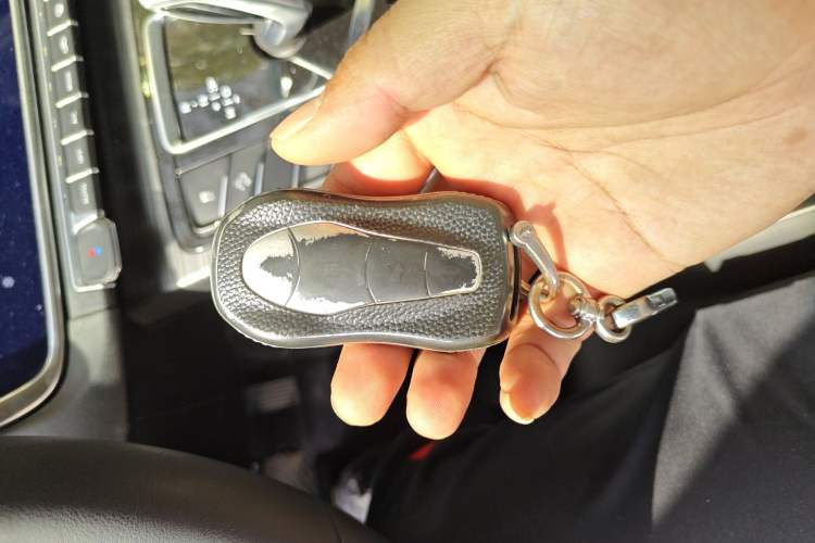 Used Geely Auto Emgrand X7 Sport 2021 1.8TD DCT Two-Wheel Drive Asian Games Comfort Edition Vehicle Key