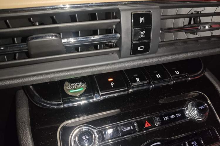 Used Lincoln Corsair 2020 2.0T Two-Wheel Drive Luxury Edition