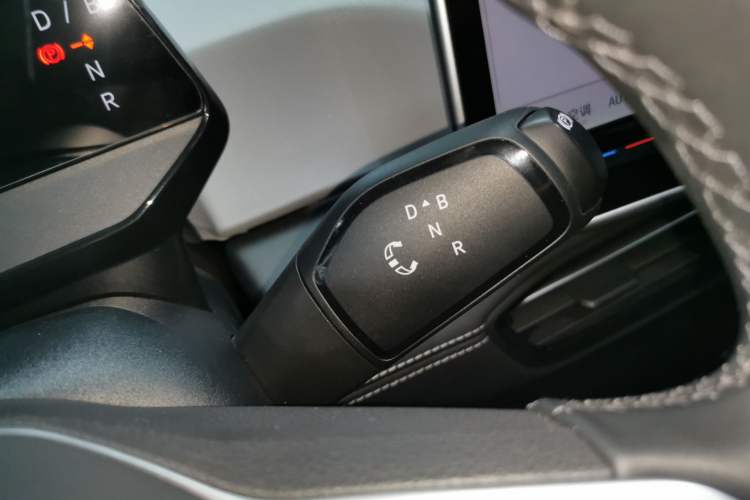 Used Volkswagen ID.3 2025 Smart Model Outstanding Oxygen Edition Gear Lever