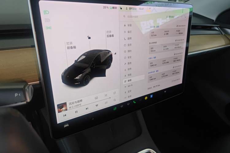 Used Tesla Model Y 2021 Long-Range All-Wheel-Drive Version
