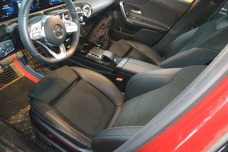 Used Mercedes-Benz A-Class 2021 A 200 L Sport Sedan Fashion Model
