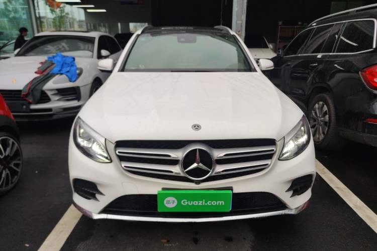 Used Mercedes-Benz GLC 2018 GLC 260 4MATIC Luxury Model Front