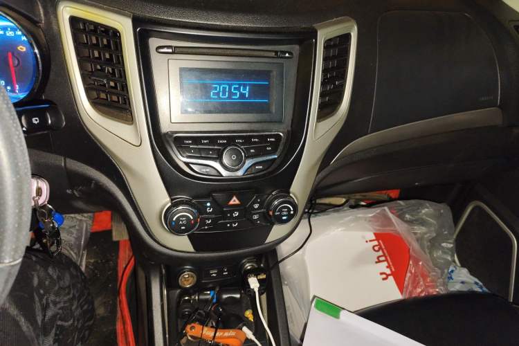 Used CHANGAN CS35 2014 1.6L Manual Luxury Model China IV Standard