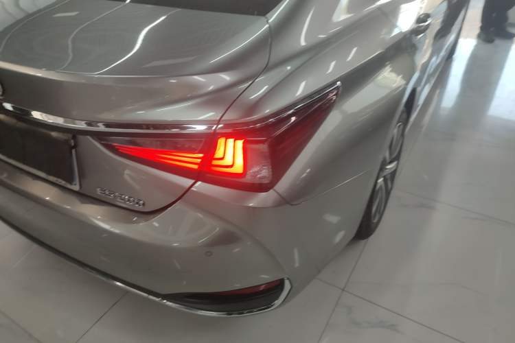 Used Lexus ES 2020 200 Luxury Edition