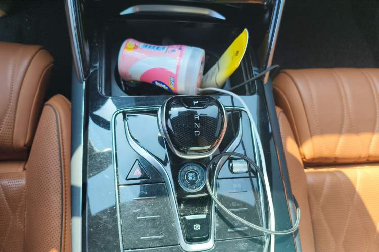 Used BYD Tang New Energy 2022 DM-p 215 km All-Wheel-Drive Deluxe Model Gear Lever