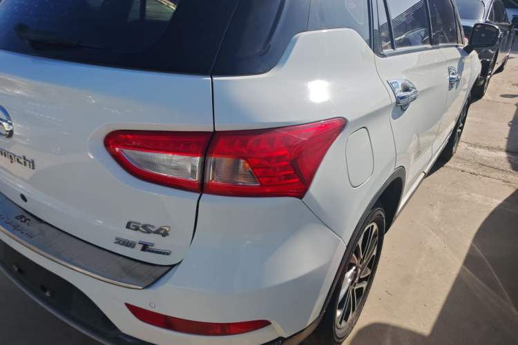 Used GAC Trumpchi GS4 2017 200T G-DCT Two-Wheel Drive Elite Edition Exterior 3