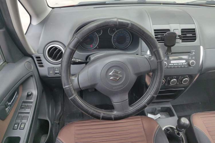 Used Suzuki SX4 2013 1.6L Manual CoolRide Model Steering Wheel