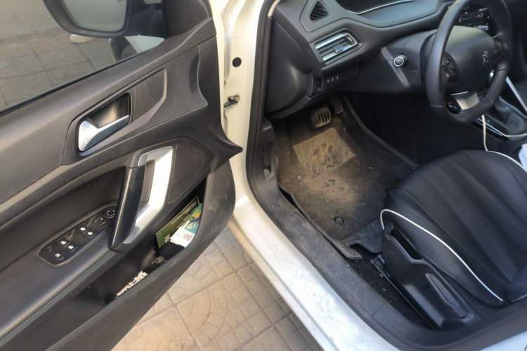 Used Peugeot 308 2018 1.6L Automatic Luxury Edition