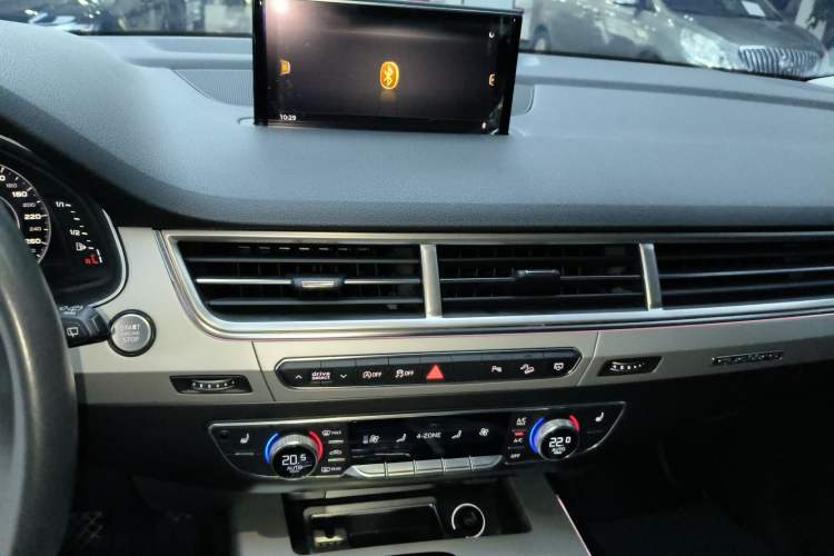 Used Audi Q7 2019 45 TFSI Comfort Model