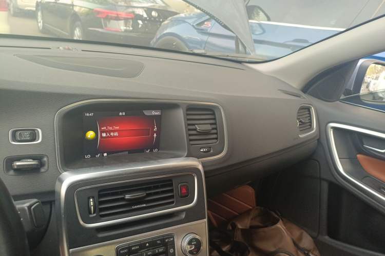 Used Volvo S60 2017 S60L T4 Smart Range Edition
