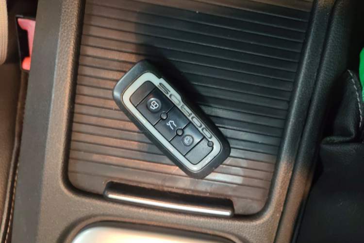 Used Qoros 3 2016 Urban SUV 1.6T Automatic Zhiyue Model
