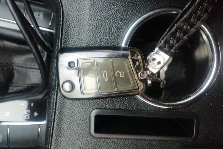 Used Volkswagen Tharu 2021 280TSI Two-Wheel Drive Comfort Edition Vehicle Key