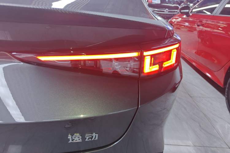 Used CHANGAN Eado DD 2023 Blue Whale NE 1.5T GDI DCT Flagship Model Exterior 6