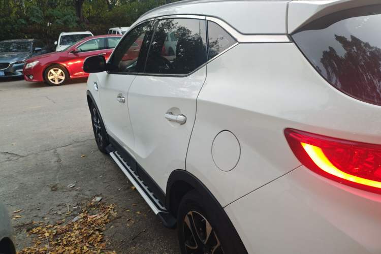 Used Soueast DX7 2015 1.5T Automatic Luxury Model