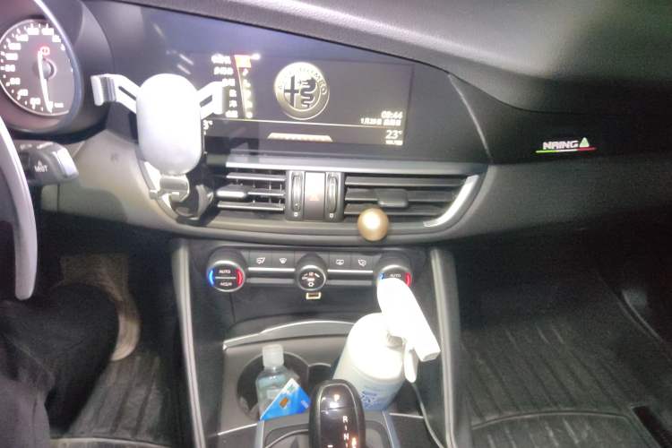 Used Alfa Romeo Giulia 2017 2.0T 280HP Luxury Edition