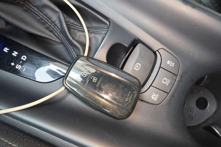 Used Toyota IZOA 2021 Dual-Motor 2.0L Yi Xing Edition
