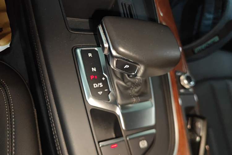 Used Audi A4L 2020 40 TFSI Luxury Prestige Edition Gear Lever