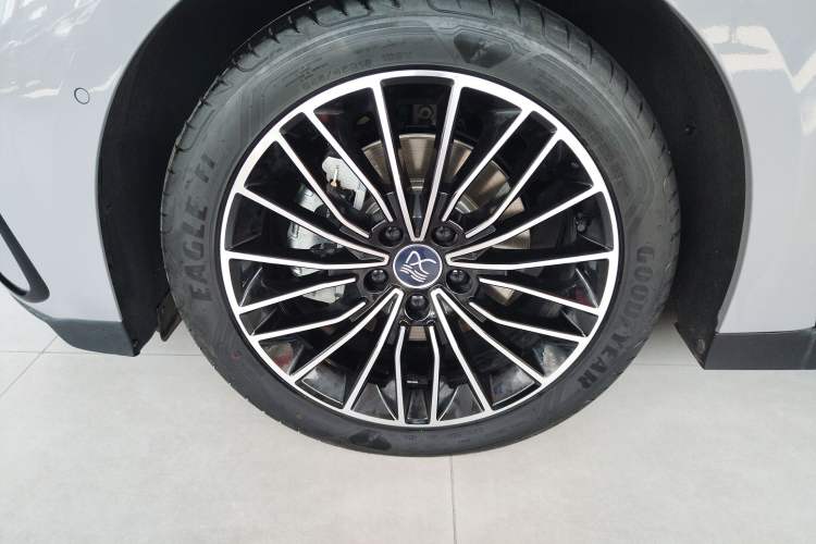 Used BYD Han 2025 DM-i Intelligent Driving Edition 125KM LiDAR Flagship Model