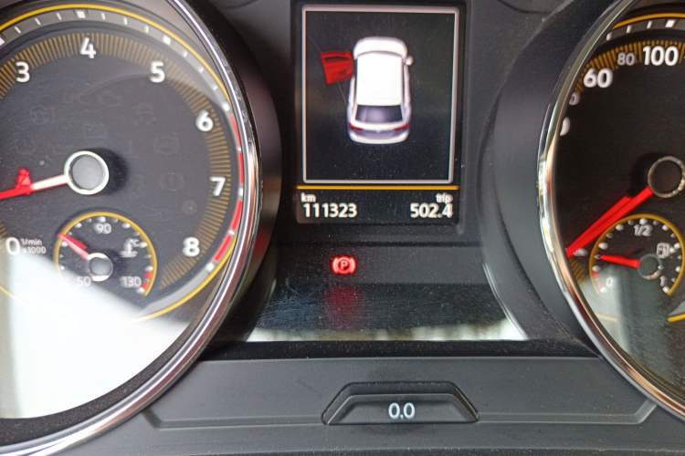 Used Volkswagen Tiguan L 2020 330TSI Automatic Two-Wheel Drive Panoramic Comfort Edition China VI Standard Odometer Close Up