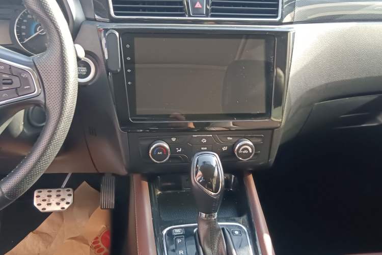 Used Dongfeng Fengon 580 2016 Revised Version 1.5T CVT Luxury Edition