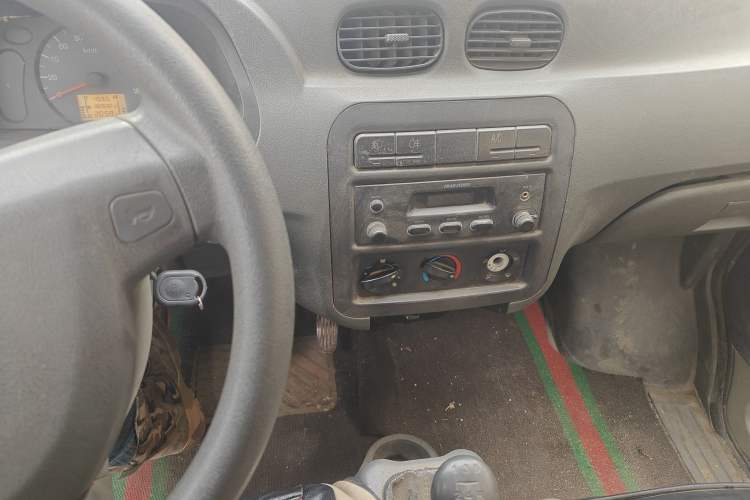 Used Wuling Zhiguang 2010 1.1L New Edition Practical Short-Body LXA
